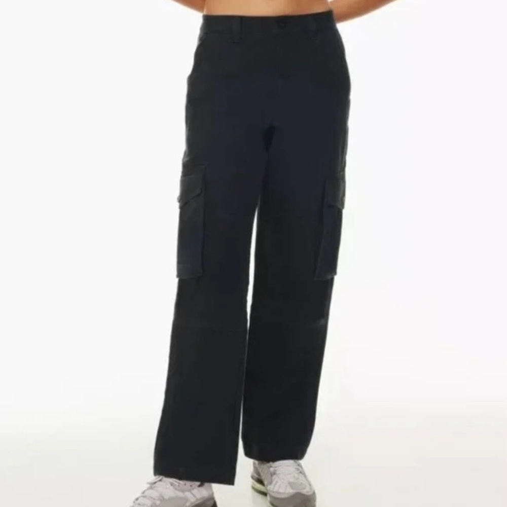Aritzia Tna Troop Cargo Pant in Black